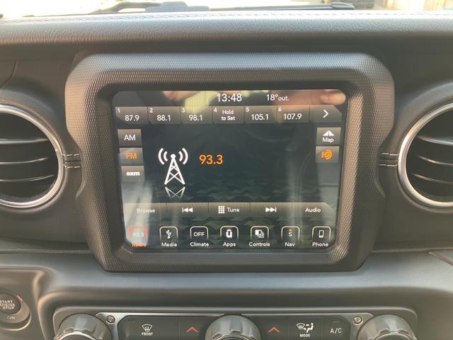 ジープ・ラングラーアンリミテッド アンリミテッドサハラ 3.6L 4WD 左ハンドル 新車並行 KMC20インチ 2024グリル 5cmオーパーフェンダー 37インチGLADIATORタイヤ リフトアップ BESTOPサンライダー FLOWMASTERマフラー USテール(21枚目)