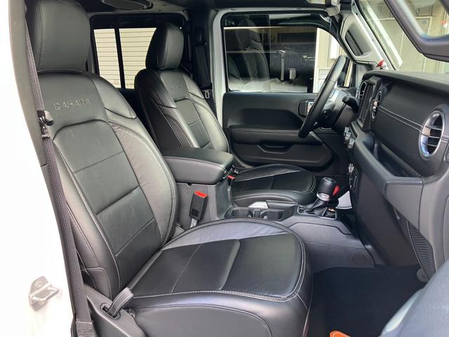 ジープ・ラングラーアンリミテッド アンリミテッドサハラ 3.6L 4WD 左ハンドル 新車並行 KMC20インチ 2024グリル 5cmオーパーフェンダー 37インチGLADIATORタイヤ リフトアップ BESTOPサンライダー FLOWMASTERマフラー USテール(24枚目)