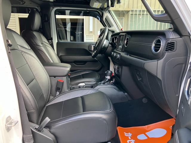 ジープ・ラングラーアンリミテッド アンリミテッドサハラ 3.6L 4WD 左ハンドル 新車並行 KMC20インチ 2024グリル 5cmオーパーフェンダー 37インチGLADIATORタイヤ リフトアップ BESTOPサンライダー FLOWMASTERマフラー USテール(55枚目)