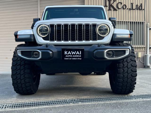 ジープ・ラングラーアンリミテッド アンリミテッドサハラ 3.6L 4WD 左ハンドル 新車並行 KMC20インチ 2024グリル 5cmオーパーフェンダー 37インチGLADIATORタイヤ リフトアップ BESTOPサンライダー FLOWMASTERマフラー USテール(62枚目)
