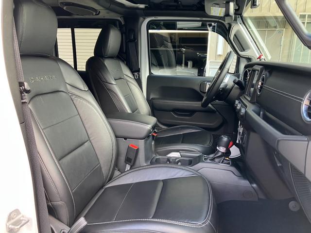 ジープ・ラングラーアンリミテッド アンリミテッドサハラ 3.6L 4WD 左ハンドル 新車並行 KMC20インチ 2024グリル 5cmオーパーフェンダー 37インチGLADIATORタイヤ リフトアップ BESTOPサンライダー FLOWMASTERマフラー USテール(66枚目)