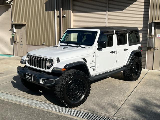ジープ・ラングラーアンリミテッド アンリミテッドサハラ 3.6L 4WD 左ハンドル 新車並行 KMC20インチ 2024グリル 5cmオーパーフェンダー 37インチGLADIATORタイヤ リフトアップ BESTOPサンライダー FLOWMASTERマフラー USテール(71枚目)