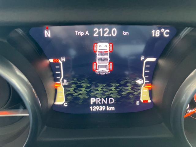 ジープ・ラングラーアンリミテッド アンリミテッドサハラ 3.6L 4WD 左ハンドル 新車並行 KMC20インチ 2024グリル 5cmオーパーフェンダー 37インチGLADIATORタイヤ リフトアップ BESTOPサンライダー FLOWMASTERマフラー USテール(75枚目)