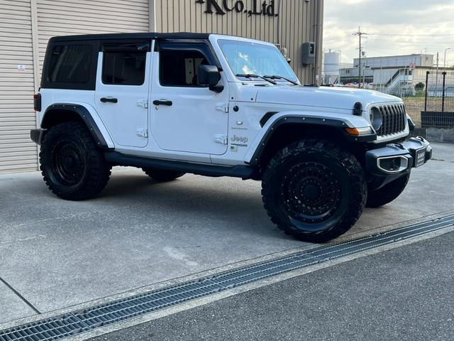 ジープ・ラングラーアンリミテッド アンリミテッドサハラ 3.6L 4WD 左ハンドル 新車並行 KMC20インチ 2024グリル 5cmオーパーフェンダー 37インチGLADIATORタイヤ リフトアップ BESTOPサンライダー FLOWMASTERマフラー USテール(80枚目)