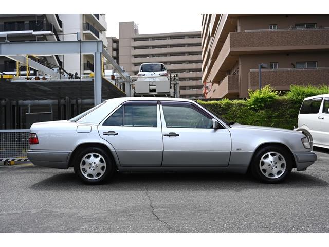 プチギフト 【新品・未使用・純正品】W124.S124メルセデス・ベンツ