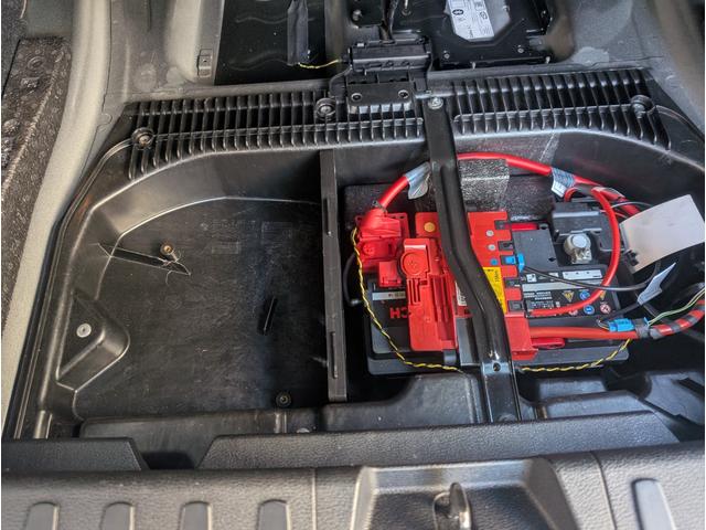 Ｘ１ ｓＤｒｉｖｅ　１８ｉ　ハイラインパッケージ　禁煙車・レザーシート・ナビ・ＥＴＣ・ＨＩＤヘッドライト・オートライト・スマートキー・プッシュスタート・フロントパワーシート（33枚目）
