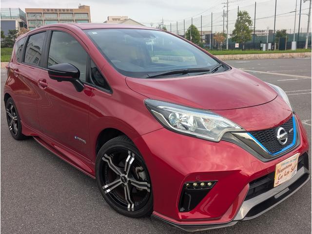 ノート ｅ－パワーニスモ　ＯＺ１７インチホイール・純正ナビ・フルセグ・ＥＴＣ・アラウンドビューモニター・バックカメラ・サイドカメラエマージェンシーブレーキ・・デジタルインナーミラー・Ｂｌｕｅｔｏｏｔｈ・前席レカロシート（3枚目）