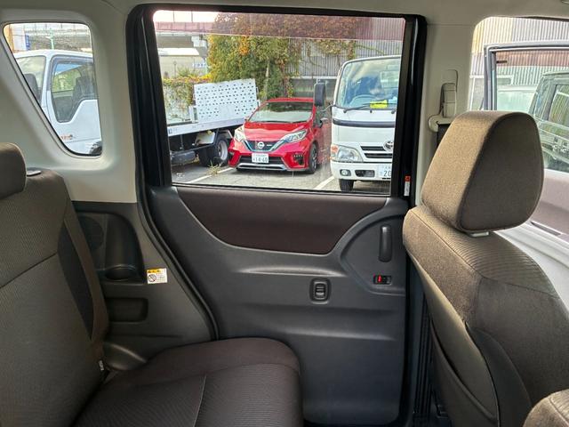 デリカＤ：２ Ｘ　純正ナビ・フルセグ・Ｂｌｕｅｔｏｏｔｈ対応・スマートキー・バックカメラ・ＥＴＣ・オーエアコン・ＨＩＤオートライト・プッシュボタンスタート・パワーステアリング・アルミホイール・ＤＶＤ再生（38枚目）