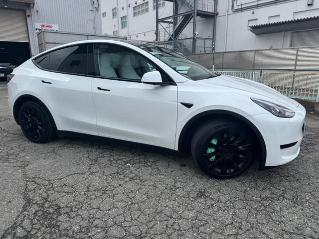 モデルY RWD 20インチAW オートパイロット ホワイトインテリア 白レザーシート 360°カメラ パノラマガラスルーフ オートパイロット オートトランク パワーシート ヒートポンプ FRコーナーセンサー ETC(23枚目)