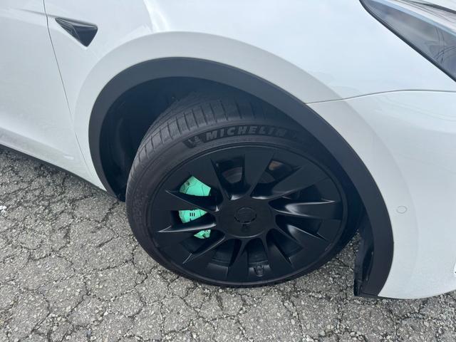 モデルY RWD 20インチAW オートパイロット ホワイトインテリア 白レザーシート 360°カメラ パノラマガラスルーフ オートパイロット オートトランク パワーシート ヒートポンプ FRコーナーセンサー ETC(36枚目)