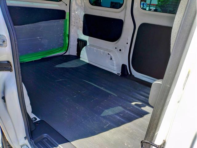 ＮＶ２００バネットバン ＤＸ　車中泊　カスタムベース　ビジネスユース　ＤＸ　２シーター　ルーフキャリア　ＥＴＣ（13枚目）