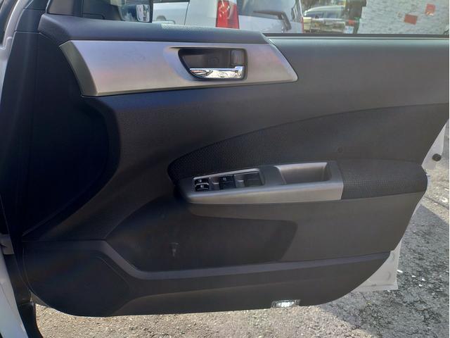 ☆全車、スタッフによる高速走行、市街地走行テスト済みで安心です　曲がる　止まるはもとよりＡ／Ｃ　ナビ　ＤＶＤ等の快適装備もチェック済みです　自分自身が乗って嫌な車両は販売いたしません☆