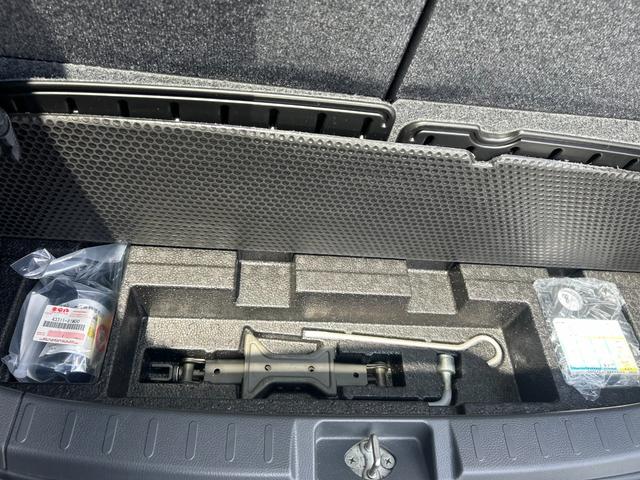 ワゴンＲスティングレー リミテッドＩＩ　車検整備付　保証付　ＥＴＣ　ドライブレコーダー　シートヒーター　メモリーナビゲーション　ＨＩＤライト　アルミホイール　プッシュスタート　スマートキー　フルフラットシート　ベンチシート（69枚目）