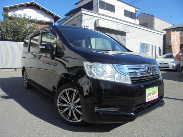 ステップワゴン Ｌ　ワンオーナー　両側パワースライドドア　１８インチアルミ　ナビ　フリップダウンモニター　バックモニター　スマートキー　キセノン　ＥＴＣ　ファンクションステアリング　８人乗り（6枚目）