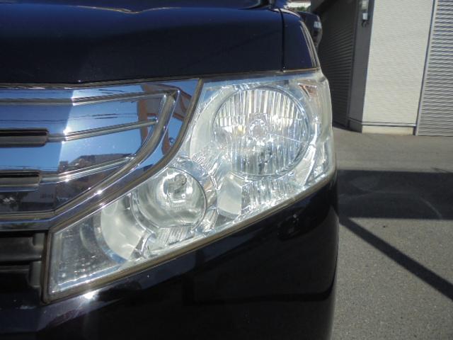 ステップワゴン Ｌ　ワンオーナー　両側パワースライドドア　１８インチアルミ　ナビ　フリップダウンモニター　バックモニター　スマートキー　キセノン　ＥＴＣ　ファンクションステアリング　８人乗り（8枚目）