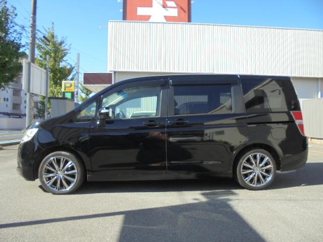 ステップワゴン Ｌ　ワンオーナー　両側パワースライドドア　１８インチアルミ　ナビ　フリップダウンモニター　バックモニター　スマートキー　キセノン　ＥＴＣ　ファンクションステアリング　８人乗り（22枚目）