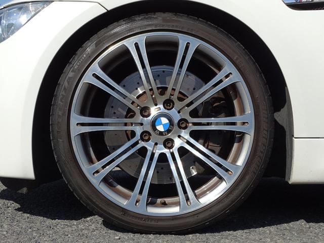 M3 セダン 正規ディーラー車/右ハンドル/アルピンホワイト/E90最終/V8エンジン/MドライブPKG/黒革シート/純正ナビ 走行中地デジ バックカメラ/ドラレコ/レーダー/保証書 取説 純正スペアキー(72枚目)