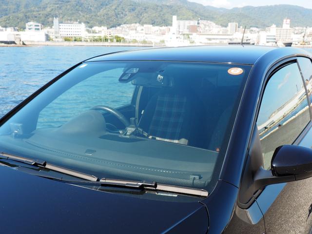 アップ！ アップ！ＧＴＩ／直列３気筒ＤＯＨＣ１２バルブＩＣターボ／　フォルクスワーゲンディラーにてミッションＡＳＳＹ交換済み車両／限定車（限定６００台）／３ＨＢ６速マニュアル／ＥＢＤ／ＥＳＣ／純正１７インチアルミ／シートヒーター／ＥＴＣ／Ｒソナー／保証書　取説有／Ｓキ（18枚目）