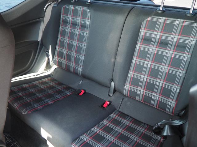 アップ！ アップ！ＧＴＩ／直列３気筒ＤＯＨＣ１２バルブＩＣターボ／　フォルクスワーゲンディラーにてミッションＡＳＳＹ交換済み車両／限定車（限定６００台）／３ＨＢ６速マニュアル／ＥＢＤ／ＥＳＣ／純正１７インチアルミ／シートヒーター／ＥＴＣ／Ｒソナー／保証書　取説有／Ｓキ（35枚目）