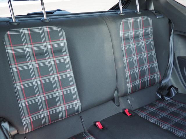 アップ！ アップ！ＧＴＩ／直列３気筒ＤＯＨＣ１２バルブＩＣターボ／　フォルクスワーゲンディラーにてミッションＡＳＳＹ交換済み車両／限定車（限定６００台）／３ＨＢ６速マニュアル／ＥＢＤ／ＥＳＣ／純正１７インチアルミ／シートヒーター／ＥＴＣ／Ｒソナー／保証書　取説有／Ｓキ（39枚目）