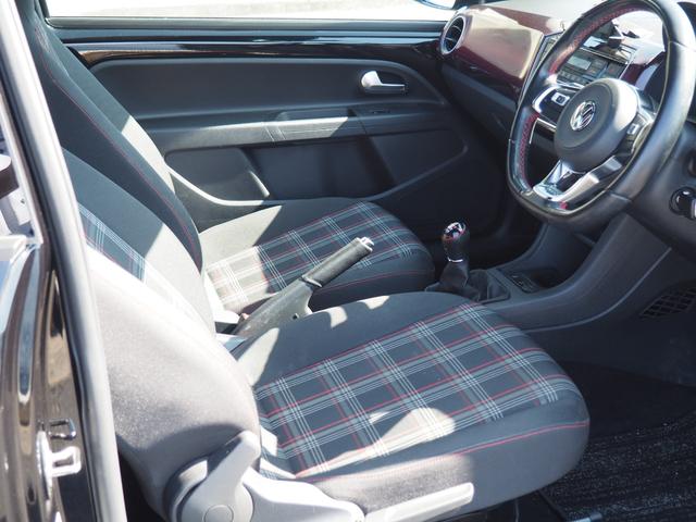 アップ！ アップ！ＧＴＩ／直列３気筒ＤＯＨＣ１２バルブＩＣターボ／　フォルクスワーゲンディラーにてミッションＡＳＳＹ交換済み車両／限定車（限定６００台）／３ＨＢ６速マニュアル／ＥＢＤ／ＥＳＣ／純正１７インチアルミ／シートヒーター／ＥＴＣ／Ｒソナー／保証書　取説有／Ｓキ（41枚目）