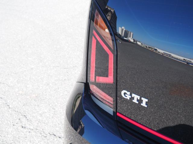 アップ！ アップ！ＧＴＩ／直列３気筒ＤＯＨＣ１２バルブＩＣターボ／　フォルクスワーゲンディラーにてミッションＡＳＳＹ交換済み車両／限定車（限定６００台）／３ＨＢ６速マニュアル／ＥＢＤ／ＥＳＣ／純正１７インチアルミ／シートヒーター／ＥＴＣ／Ｒソナー／保証書　取説有／Ｓキ（49枚目）