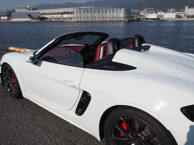 718スパイダー 718スパイダー/右H/スポクロ/スポエグ/シートヒーター/ /Pアシスト/Bカメラ/電動可倒式ドアミラー/20インチアルミホイール/レッドキャリパー/360℃純正ドラレコ/ETC2/室内保管/雨天未使用/禁煙車/ディーラー車検ポルシェ保証延長済車両/スぺキー有(32枚目)