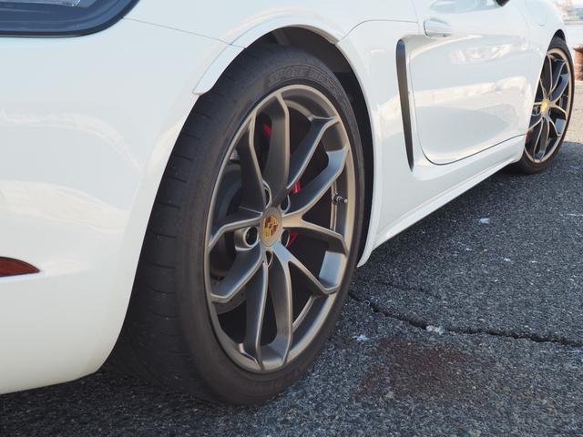 718スパイダー 718スパイダー/右H/スポクロ/スポエグ/シートヒーター/ /Pアシスト/Bカメラ/電動可倒式ドアミラー/20インチアルミホイール/レッドキャリパー/360℃純正ドラレコ/ETC2/室内保管/雨天未使用/禁煙車/ディーラー車検ポルシェ保証延長済車両/スぺキー有(37枚目)