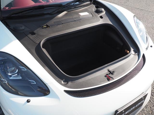 718スパイダー 718スパイダー/右H/スポクロ/スポエグ/シートヒーター/ /Pアシスト/Bカメラ/電動可倒式ドアミラー/20インチアルミホイール/レッドキャリパー/360℃純正ドラレコ/ETC2/室内保管/雨天未使用/禁煙車/ディーラー車検ポルシェ保証延長済車両/スぺキー有(39枚目)