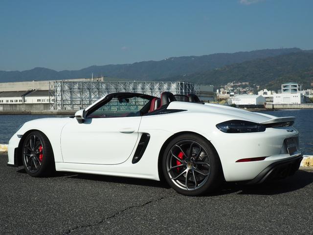 718スパイダー 718スパイダー/右H/スポクロ/スポエグ/シートヒーター/ /Pアシスト/Bカメラ/電動可倒式ドアミラー/20インチアルミホイール/レッドキャリパー/360℃純正ドラレコ/ETC2/室内保管/雨天未使用/禁煙車/ディーラー車検ポルシェ保証延長済車両/スぺキー有(49枚目)