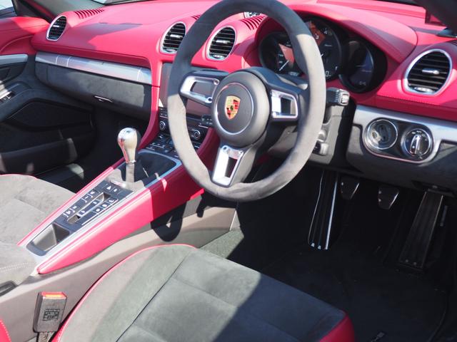 718スパイダー 718スパイダー/右H/スポクロ/スポエグ/シートヒーター/ /Pアシスト/Bカメラ/電動可倒式ドアミラー/20インチアルミホイール/レッドキャリパー/360℃純正ドラレコ/ETC2/室内保管/雨天未使用/禁煙車/ディーラー車検ポルシェ保証延長済車両/スぺキー有(54枚目)