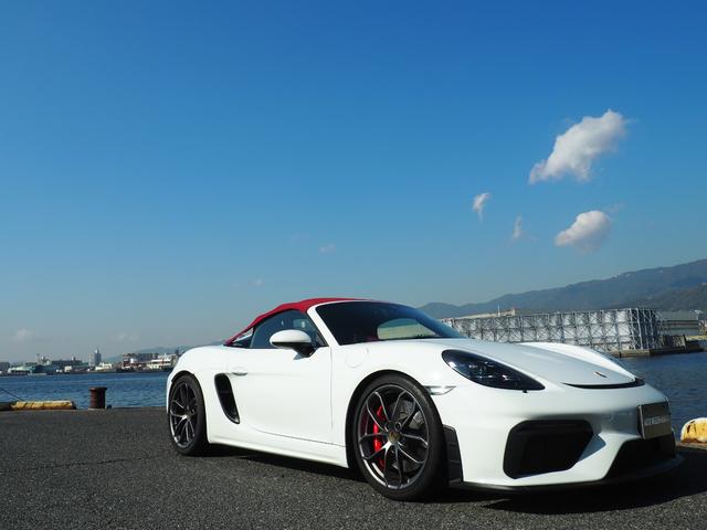 718スパイダー 718スパイダー/右H/スポクロ/スポエグ/シートヒーター/ /Pアシスト/Bカメラ/電動可倒式ドアミラー/20インチアルミホイール/レッドキャリパー/360℃純正ドラレコ/ETC2/室内保管/雨天未使用/禁煙車/ディーラー車検ポルシェ保証延長済車両/スぺキー有(80枚目)