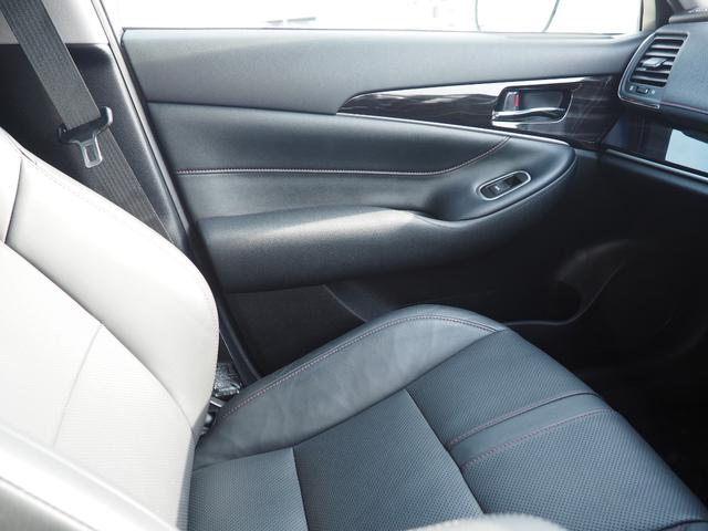 クラウン アスリートＳ－Ｔ／ビルシュタイン純正形状足回り／後期モデル／　クスコ前後スタビライザー／ステアリングレザー張替／後期モデル／禁煙車／オプション１８インチ／シート冷暖付黒革シート／ＬＥＤオートライト＆オートハイビーム／クルコン／Ｂカメラ／パドルシフト／ハンドブック（18枚目）