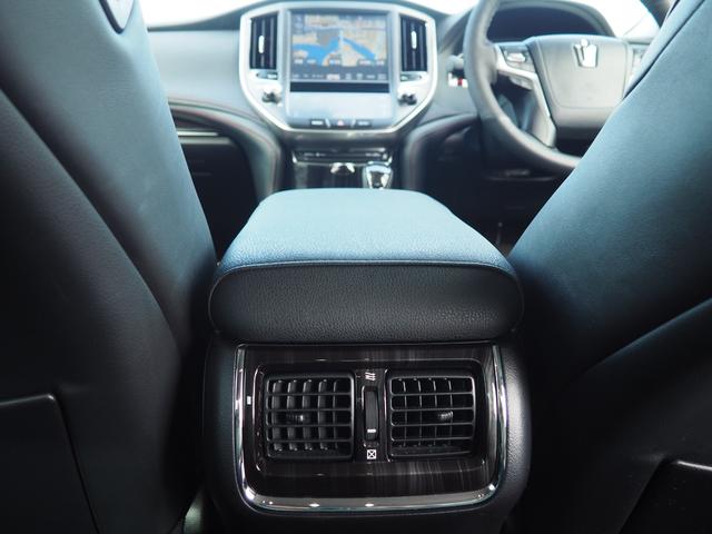 クラウン アスリートＳ－Ｔ／ビルシュタイン純正形状足回り／後期モデル／　クスコ前後スタビライザー／ステアリングレザー張替／後期モデル／禁煙車／オプション１８インチ／シート冷暖付黒革シート／ＬＥＤオートライト＆オートハイビーム／クルコン／Ｂカメラ／パドルシフト／ハンドブック（49枚目）