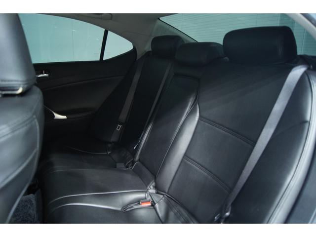 IS IS250 新品スピンドルバンパー 新品3眼ヘッドライト 新品スモークテール 新品バカンスゴーストM1ホイール 新品タイヤ 新品フルタップ減衰調整付車高調 パワーシート 黒革調シートカバー オートクルーズ(41枚目)