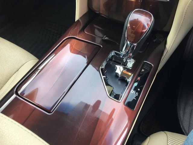 クラウンハイブリッド ロイヤルサルーンG プリクラッシュ 純正ナビ 地デジ Bモニター 電動サンシェイド 検査9年3月まで(18枚目)