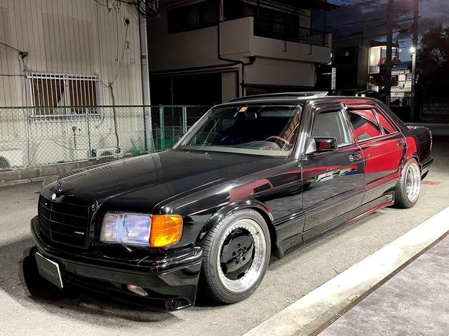 Ｓクラス ５６０ＳＥＬ　ＡＭＧ仕様　サンルーフ　ＡＭＧ１７インチ３ピースＡＷ　左ハンドル　黒革パワーシート　ＡＭＧ２本出しマフラー　サンルーフバイザー　トランクスポイラー　ナビ　テレビ　ローダウン　点検記録簿　　ＥＴＣ（11枚目）