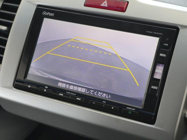 フリード Ｇプレミアムエディション　１年保証ナビ後席モニタＤレコＲカメＥＴＣ両電扉　地デジＴＶ　盗難防止　ＶＳＡ　Ｂカメラ　ウォークスルー　キーレスキー　パワステ　ＡＡＣ　ＥＴＣ車載器　３列シート　パワーウィンド　ＡＢＳ　Ｗエアバック（3枚目）