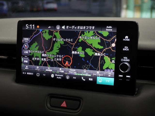 ヴェゼル ｅ：ＨＥＶＺ　２年保証ナビＤレコＲカメＥＴＣ２．０クルコン　衝突回避支援ブレーキ機能　スマキ　Ｐトランク　フルオートエアコン　エアバッグ　両席エアバック　パワーウィンドウ　ＬＥＤランプ　ソナー　クルーズＣ　ＥＴＣ付（2枚目）