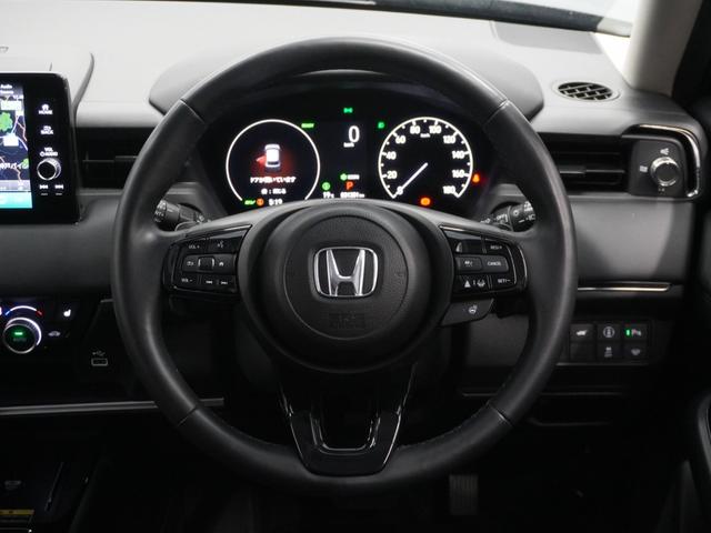 ヴェゼル ｅ：ＨＥＶＺ　２年保証ナビＤレコＲカメＥＴＣ２．０クルコン　衝突回避支援ブレーキ機能　スマキ　Ｐトランク　フルオートエアコン　エアバッグ　両席エアバック　パワーウィンドウ　ＬＥＤランプ　ソナー　クルーズＣ　ＥＴＣ付（10枚目）