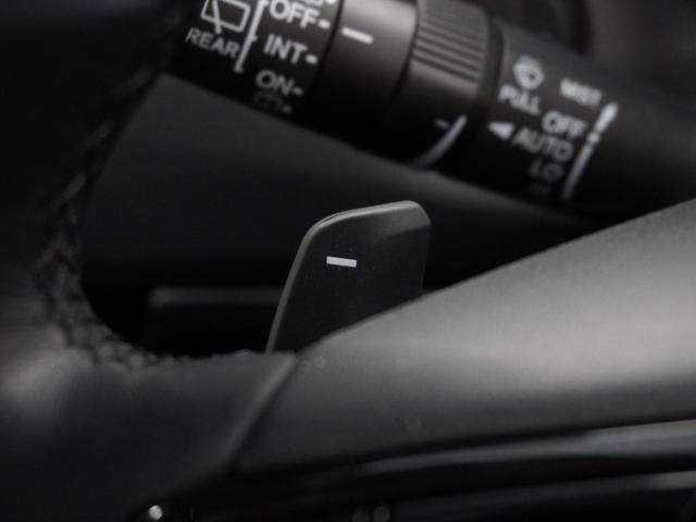 ヴェゼル ｅ：ＨＥＶＺ　２年保証ナビＤレコＲカメＥＴＣ２．０クルコン　衝突回避支援ブレーキ機能　スマキ　Ｐトランク　フルオートエアコン　エアバッグ　両席エアバック　パワーウィンドウ　ＬＥＤランプ　ソナー　クルーズＣ　ＥＴＣ付（13枚目）