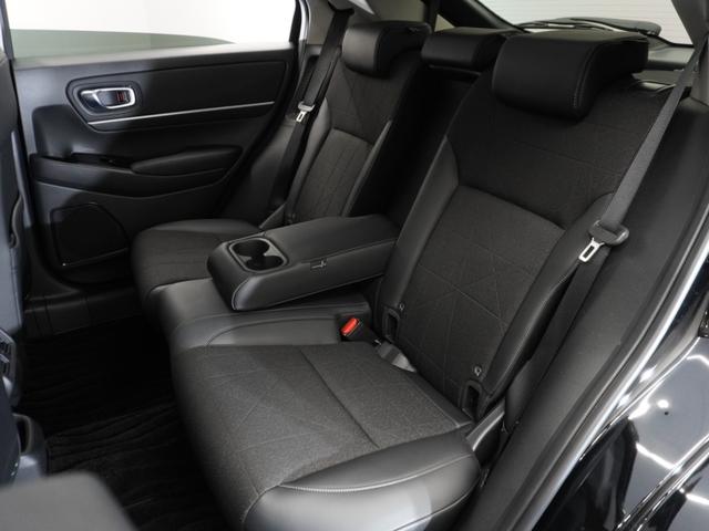 ヴェゼル ｅ：ＨＥＶＺ　２年保証ナビＤレコＲカメＥＴＣ２．０クルコン　衝突回避支援ブレーキ機能　スマキ　Ｐトランク　フルオートエアコン　エアバッグ　両席エアバック　パワーウィンドウ　ＬＥＤランプ　ソナー　クルーズＣ　ＥＴＣ付（32枚目）