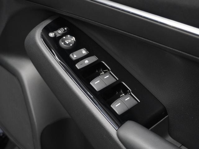 ヴェゼル ｅ：ＨＥＶＺ　２年保証ナビＤレコＲカメＥＴＣ２．０クルコン　衝突回避支援ブレーキ機能　スマキ　Ｐトランク　フルオートエアコン　エアバッグ　両席エアバック　パワーウィンドウ　ＬＥＤランプ　ソナー　クルーズＣ　ＥＴＣ付（38枚目）