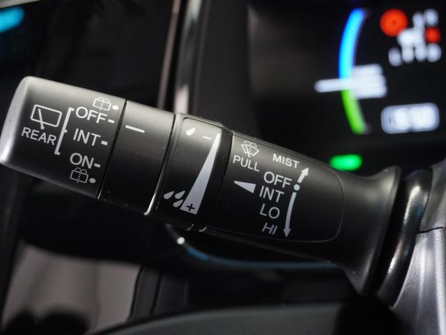 シャトル ハイブリッドＺホンダセンシング　２年保証ナビＲカメＥＴＣクルコンＢＴ地デジＬＥＤ　衝突軽減　カーテンエアバック　ＬＥＤライト　前席シートヒーター　イモビ　Ｂカメラ　ＵＳＢ接続　ＤＶＤ　パワーウィンドウ　ナビＴＶ　スマートキー　禁煙車（41枚目）