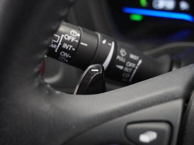 ヴェゼル ハイブリッドＸ　１年保証ナビＲカメＥＴＣクルコンＢＴ地デジＬＥＤ　リヤカメラ　ＥＴＣ付き　Ａクルーズ　セキュリティアラーム　ＶＳＡ　アイドリングＳＴＯＰ　ナビＴＶ　スマートキ　サイドエアバッグ　ＤＶＤ再生機能　ＡＡＣ（33枚目）