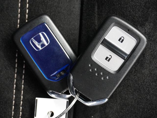 ヴェゼル ハイブリッドRS・ホンダセンシング 1年保証ナビRカメETCクルコンBT地デジLED ETC付 サイドSRS フルオートエアコン 両席エアバック スマキー オートクルーズコントロール 衝突軽減ブレーキシステム TVナビ 横滑り防止(17枚目)