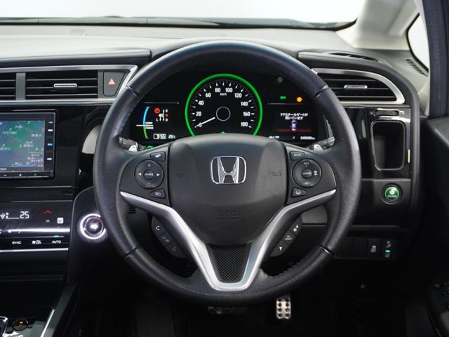 シャトル ハイブリッドＸホンダセンシング　１年保証　ＬＥＤヘッドライト＋ＬＥＤフォグライト　コンビシートプライムスムース＆ファブリック　オートハイビーム　ホンダスマートキーシステム　運転席助手席シートヒーター　パドルシフト　Ｒカメラ　ＥＴＣ（9枚目）