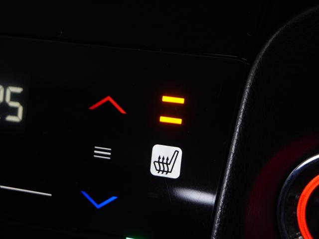 シャトル ハイブリッドＸホンダセンシング　１年保証　ＬＥＤヘッドライト＋ＬＥＤフォグライト　コンビシートプライムスムース＆ファブリック　オートハイビーム　ホンダスマートキーシステム　運転席助手席シートヒーター　パドルシフト　Ｒカメラ　ＥＴＣ（14枚目）