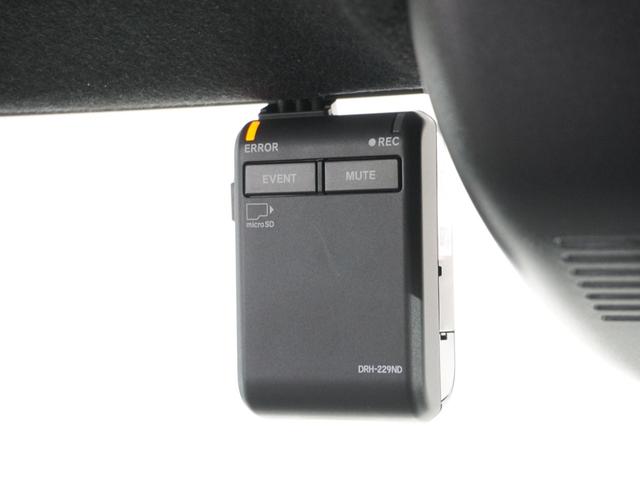N-BOXカスタム ベースグレード 2年保証 フルセグ Rカメラ LEDヘッドライト オートリトラミラー リア左右パワースライドドア オートライト ドラレコ 運転席助手席シートヒーター コンビニフック付シートバックテーブル 14AW(6枚目)