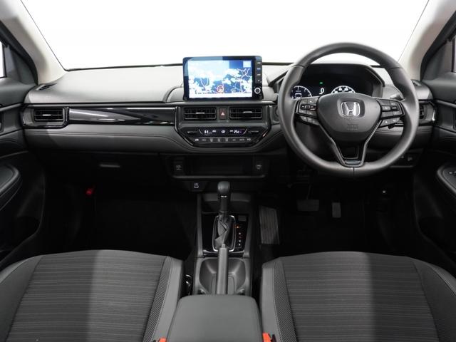 ＷＲ－Ｖ Ｚブラックスタイル　２年保証　フルセグ　Ｒカメラ　ＬＥＤヘッドライト　フォグライト　本革巻ステアリングホイール＋セレクトレバー　リアセンターアームレスト　パーセルカバー　コンビシート　１７ＡＷ　ブラックスタイル専用装備（8枚目）